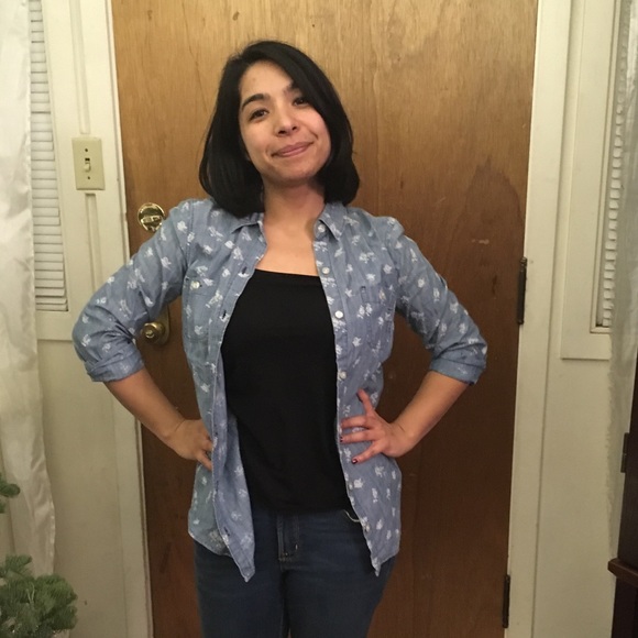 Floral chambray shirt - Picture 5 of 8